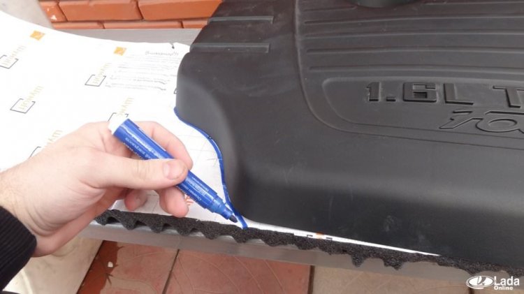 Шумоизоляция крышки двигателя Лада Веста