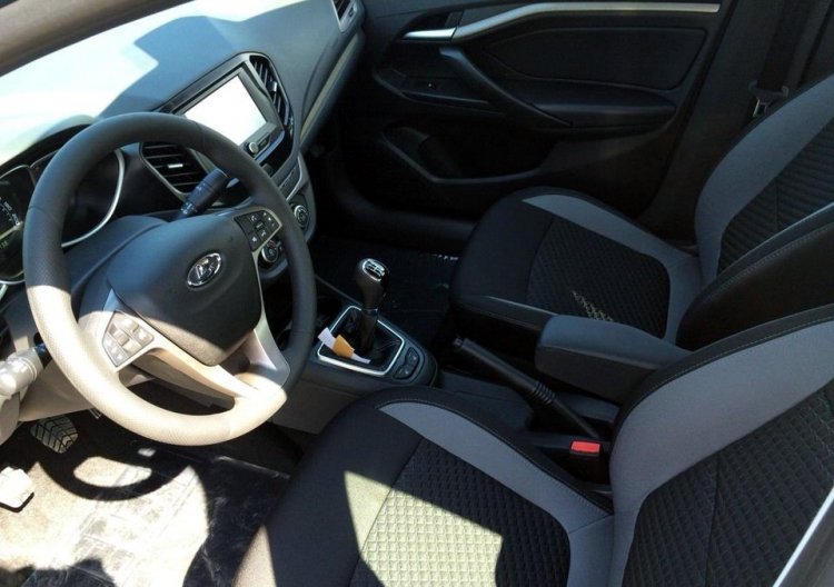 Фото Лады Весты в максимальной комплекстации