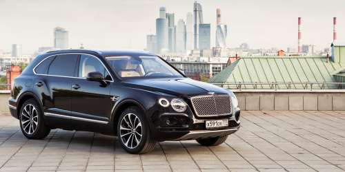В России начинается отзыв паркетников Bentley Bentayga