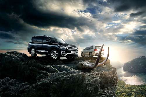 Новые комплектации Toyota LC 200 появились в продаже