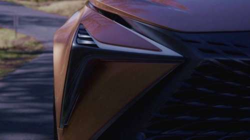 Lexus на тизере немного рассекретил новенький флагман