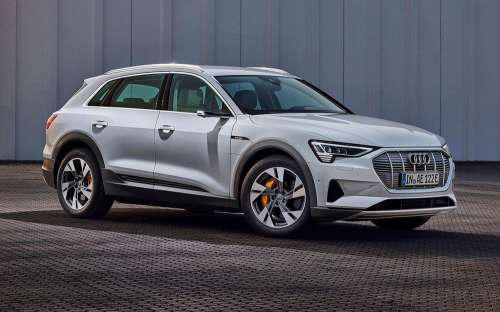 Немецкая компания Audi привезет в Россию электрический кроссовер