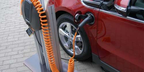 В Индии хотят полностью пересесть на электромобили до 2030 года