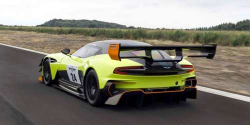Aston Martin показал экстремальный суперкар Vulcan