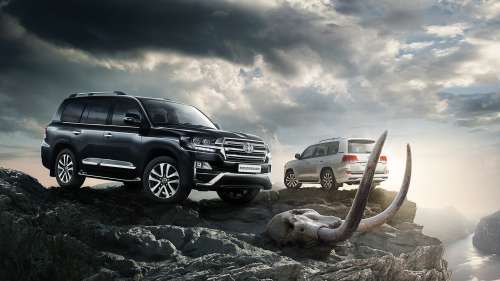 Toyota Land Cruiser 200 появился в дилерских сетях России