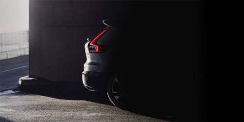 Volvo XC40 показали на первом официальном снимке