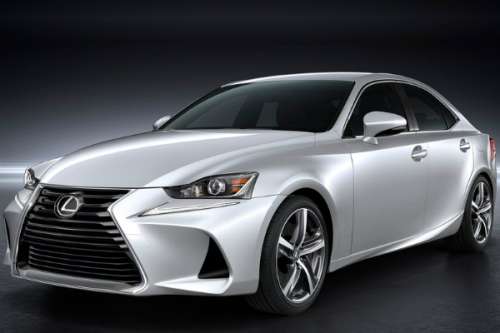 Седан Lexus IS поменялся во внешности
