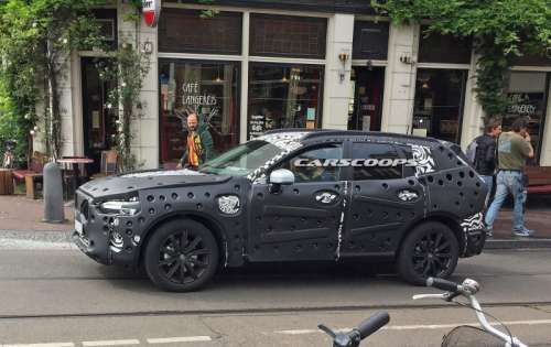 Есть первые шпионские фото новой Volvo XC60