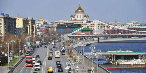Водителей просят отказаться от поездок в центр Москвы из-за Дня города
