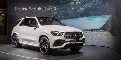 Mercedes-Benz GLE нового поколения показали в Париже