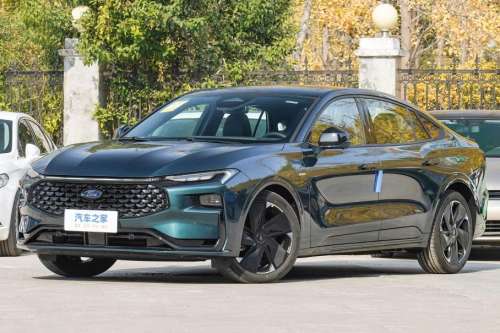 Новый Ford Mondeo: экономичность и спортивность в одном