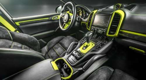 В Porsche Cayenne появился эксклюзивный салон