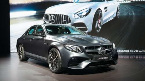 Сверхмощный седан Mercedes-Benz AMG успешно дебютировал