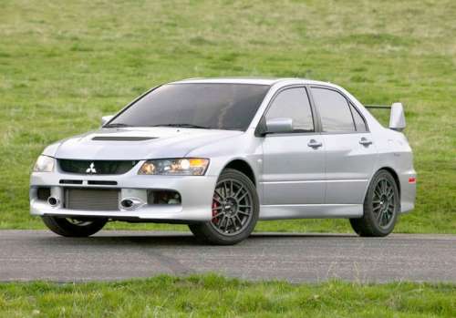 Прокол Mitsubishi: мотор модели Lancer Evo «дополнился» головкой ключа при производстве