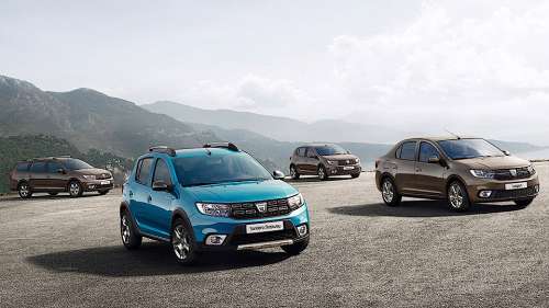 В Сеть просочился первый снимок обновленных Logan и Sandero