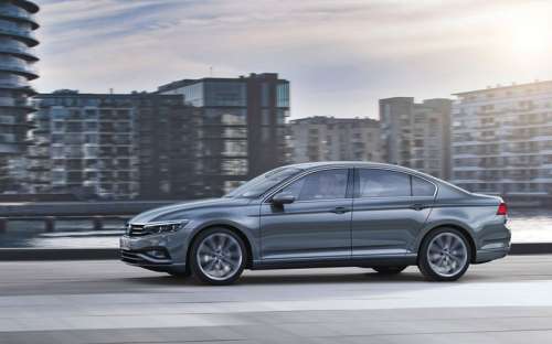 Volkswagen представит обновленный Passat