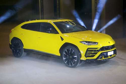 Lamborghini Urus кроссовер заехал в Россию вместе с шеф-дизайнером