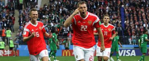 На чем ездят игроки нашей сборной по футболу