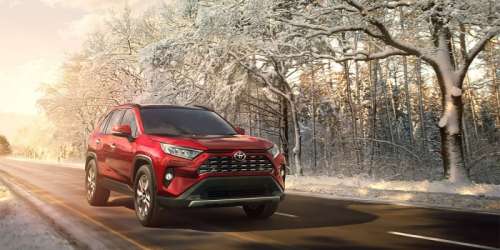 Toyota RAV4: анонс российских продаж пятого поколения кроссовера