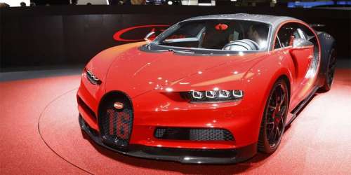 Bugatti Chiron Sport: гиперкар показали в Женеве
