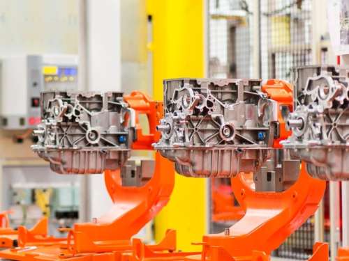 В Ford Focus появились отечественные моторы