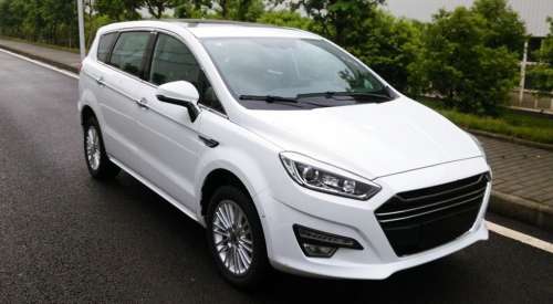 Новенький минивэн Lifan предстал на новых снимках