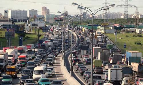 По российским дорогам ездит 50 млн автомобилей