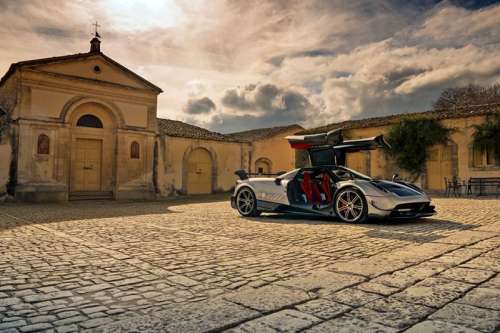 Родстер Pagani Huayra окажется легче купе